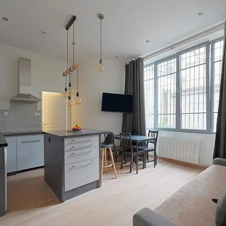 Bel Buttes-chaumont Apartment Paris